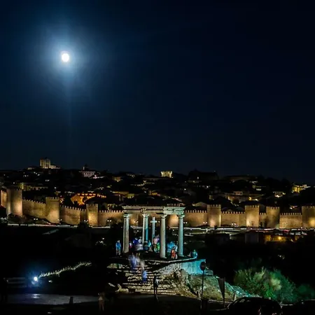 La Casa De La Luna * Ávila