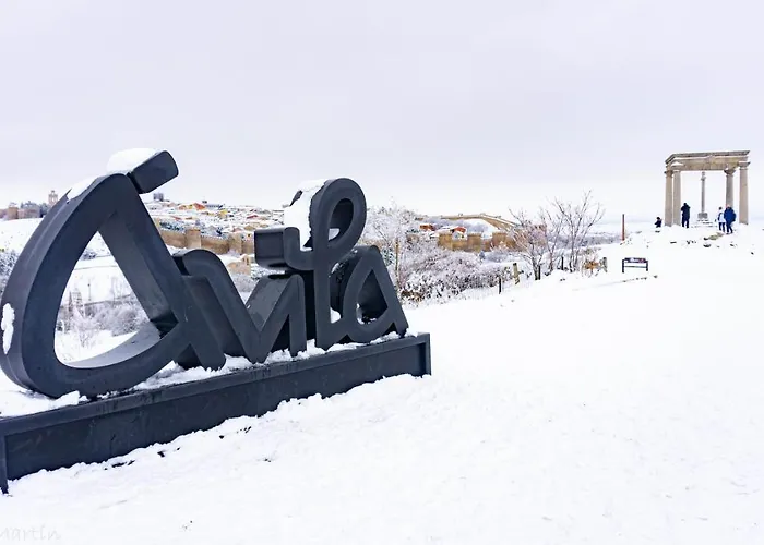 La Casa De La Luna Avila
